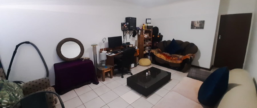 To Let 1 Bedroom Property for Rent in Esterville Western Cape